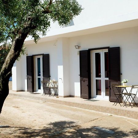 Alloggi in Villa Potenza a pochi minuti da Gallipoli Galatone Esterno foto
